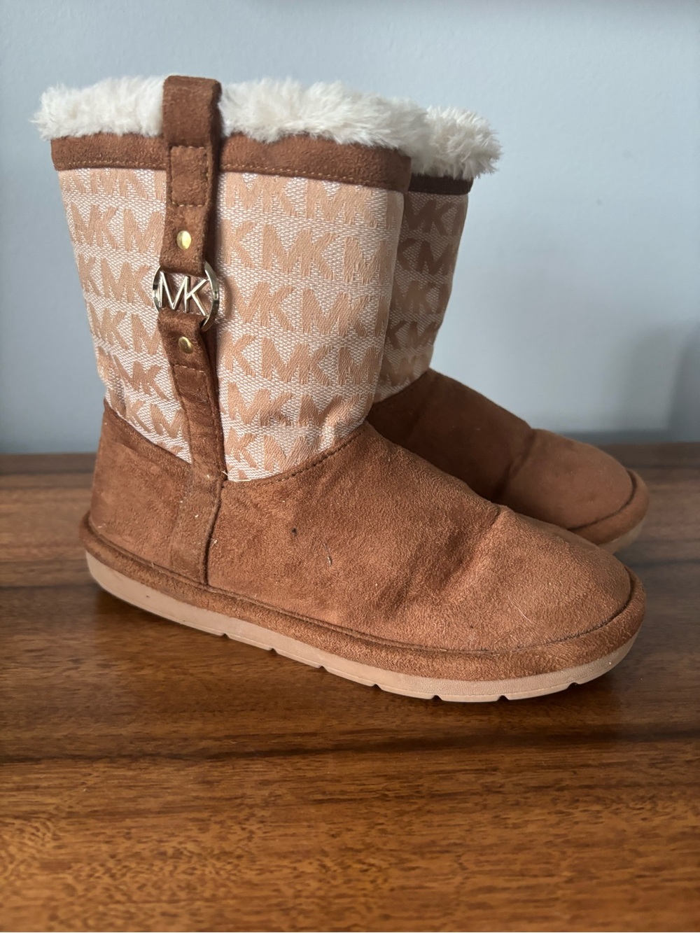 Michael Kors Girls Yancy Faux Fur Suede Winter Boots Brown Monogram Size 13